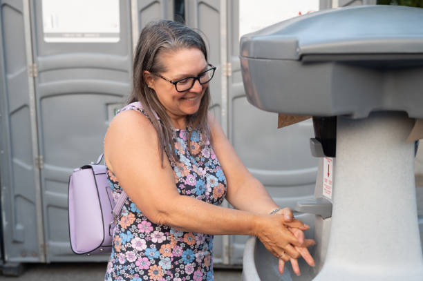 Best Luxury portable toilet rental  in Avonmore, PA